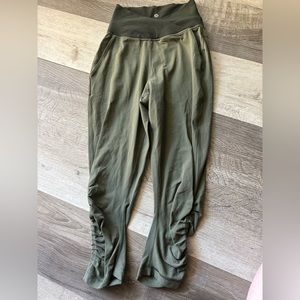 Lululemon cross band yoga pant